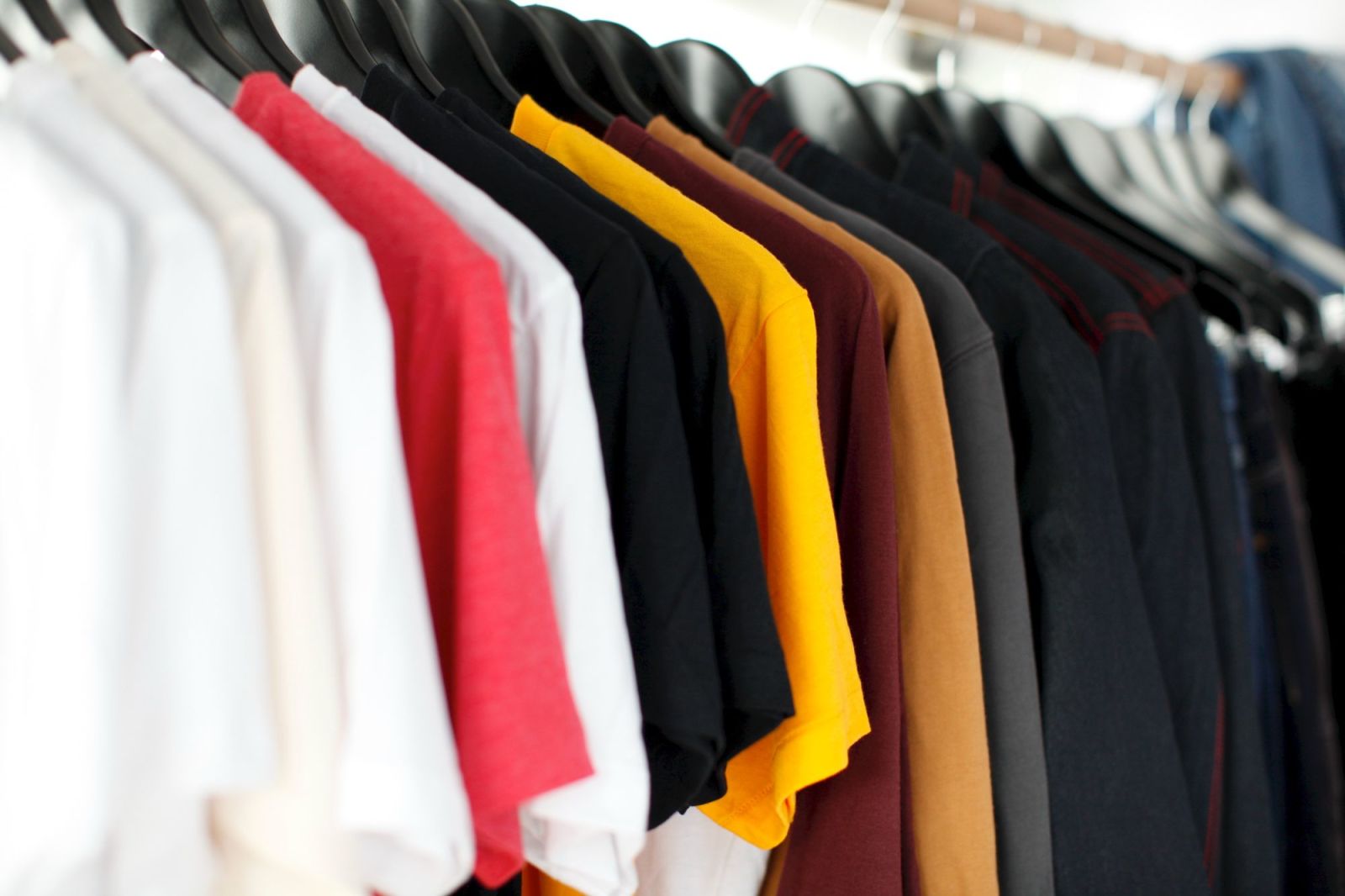 Knitwear & Activewear